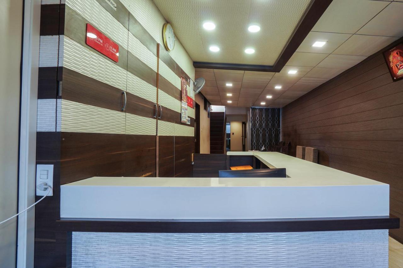 Oyo 13535 Aakash Hotel Ahmedabad Luaran gambar