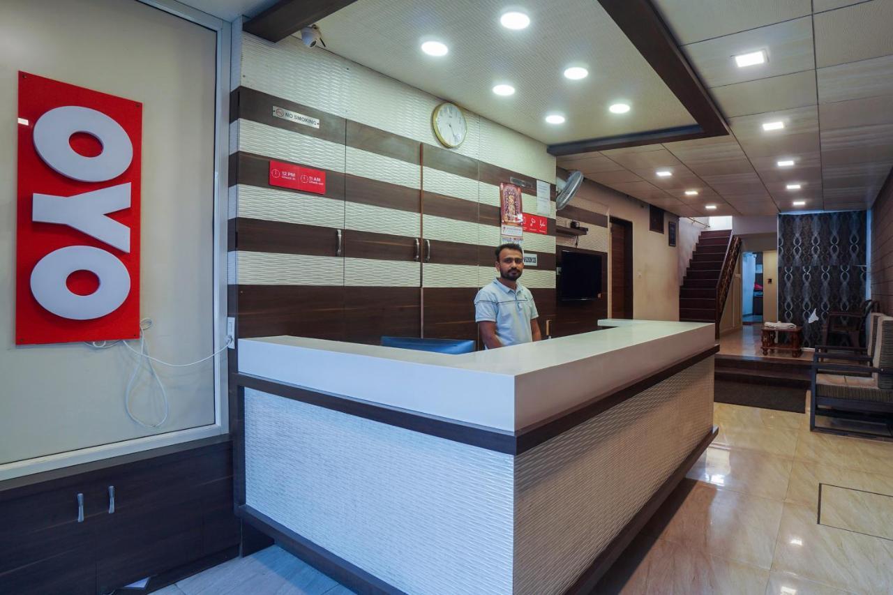 Oyo 13535 Aakash Hotel Ahmedabad Luaran gambar