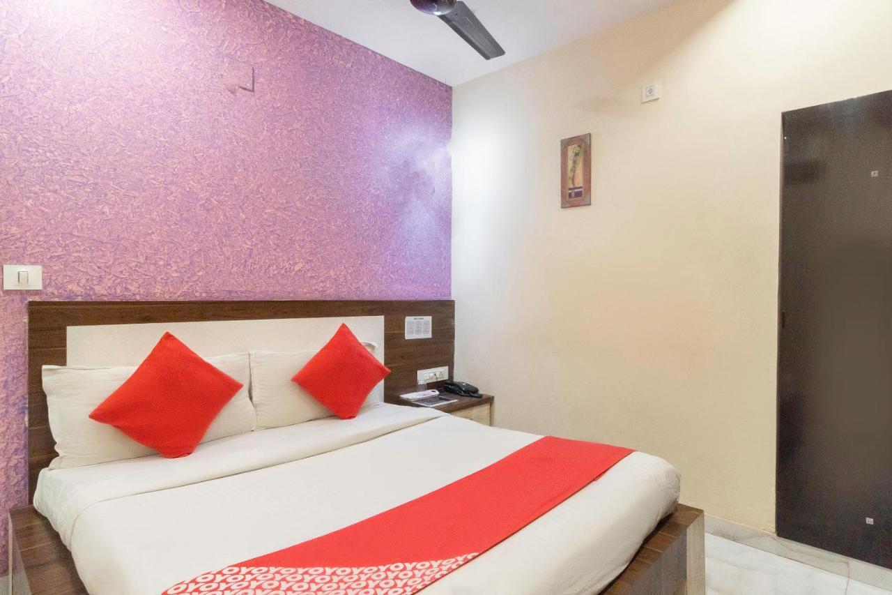 Oyo 13535 Aakash Hotel Ahmedabad Luaran gambar